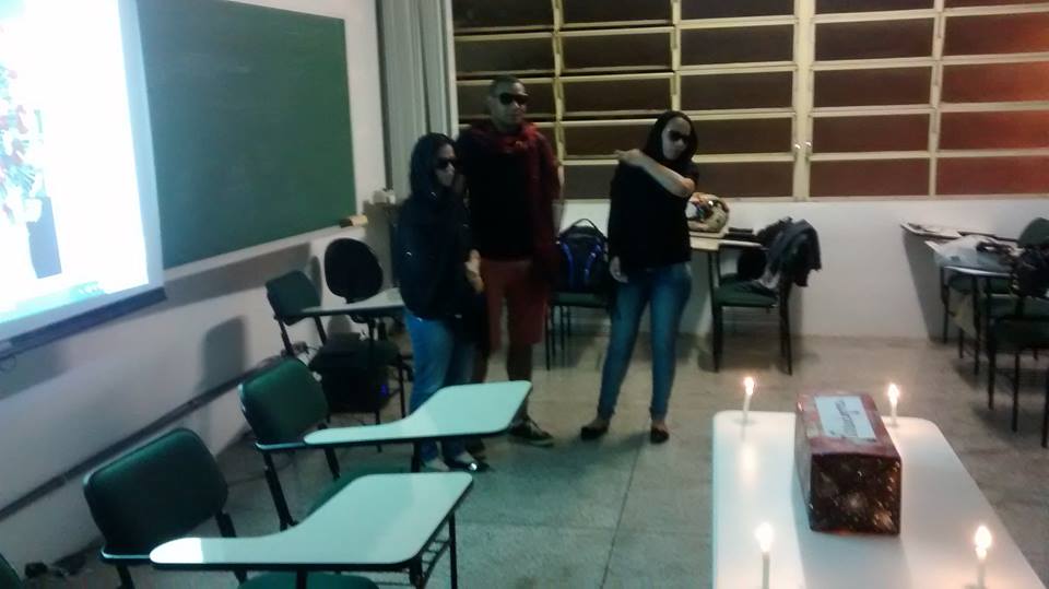 Alunos do Curso Superior de Tecnologia em Processos Gerenciais participam de dramatização