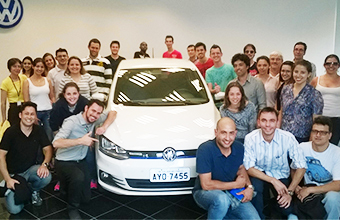 Alunos da USF visitam a fábrica da Volkswagen