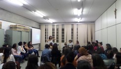 Alunos de Pedagogia participam de palestras em homenagem ao dia do professor 